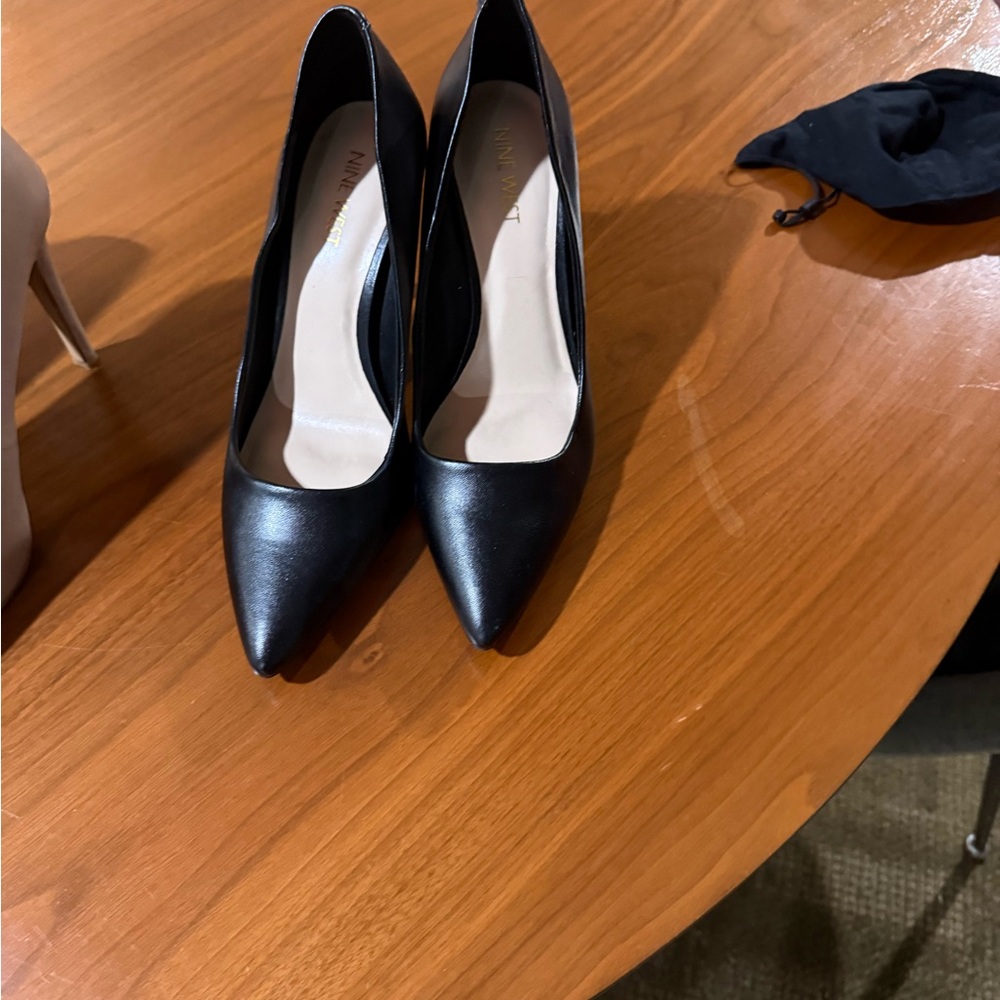 Nine West- Elegant Black Women's Pumps